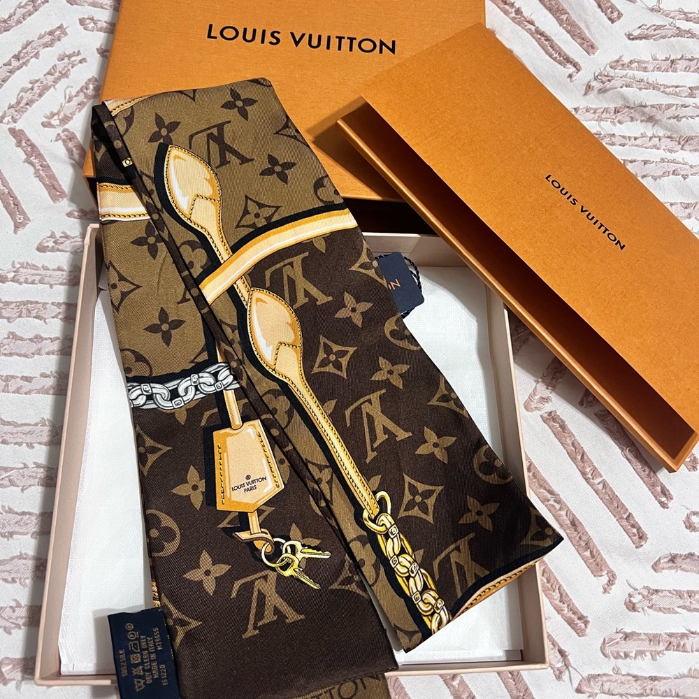 Authentic monogram confidential bandeau